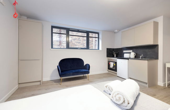 JOIVY Superior Studio near The Meadows - Photo 3