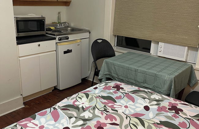 West Broadway guesthouse - Photo 34