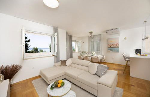 Marivi - Luxury apartment above the beach Žnjan - Photo 8