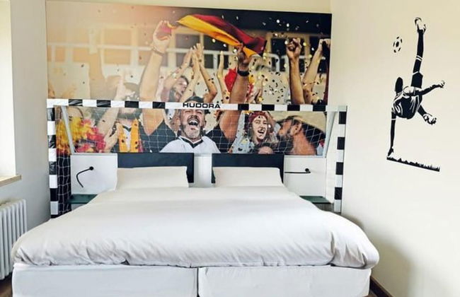 Room in All-inclusive Party Resort, Wangerland - Foto 3