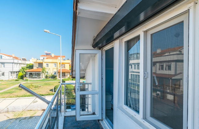 Villa With Terrace Right by the Sea in Urla - Photo 19