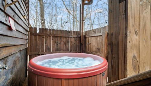 Beary Cozy- No Pet Fee, Hot Tub, Fireplace, WiFi - Foto 5