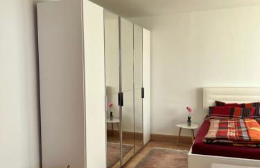 Sehr schöne Wohnung,komplett neu eingerichtet - Foto 13