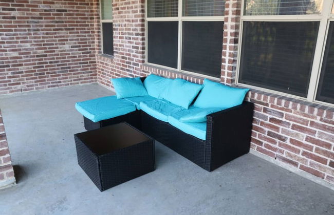 Homify360 5BR Home With Game Room Media Room - Foto 6