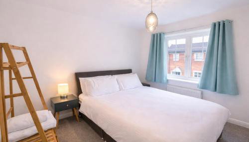 Modern 3BR Grantham Stay, Long Bookings Welcome, Parking Included - Foto 4