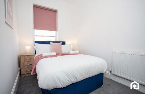 Vacant Nests The Fredrick Close to sea front - Photo 54