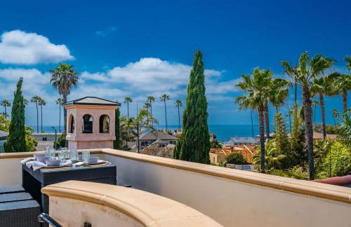 Mediterranean Beauty with Rooftop Deck and Views - Foto 60