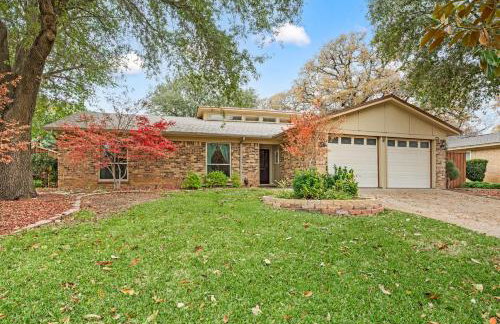 DFW 3BR Luxury Family Escape with Pool and Game Room - Foto 51