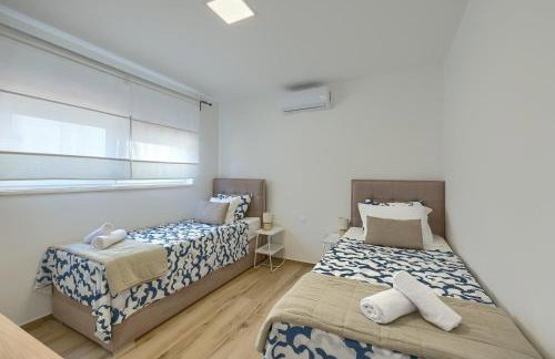 Brand new Villa Leny with heated pool - Foto 40