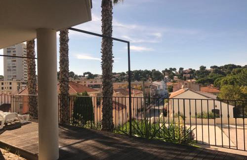 Cinema Room - grande terrasse - clim - Wifi - calme - mer - Foto 9