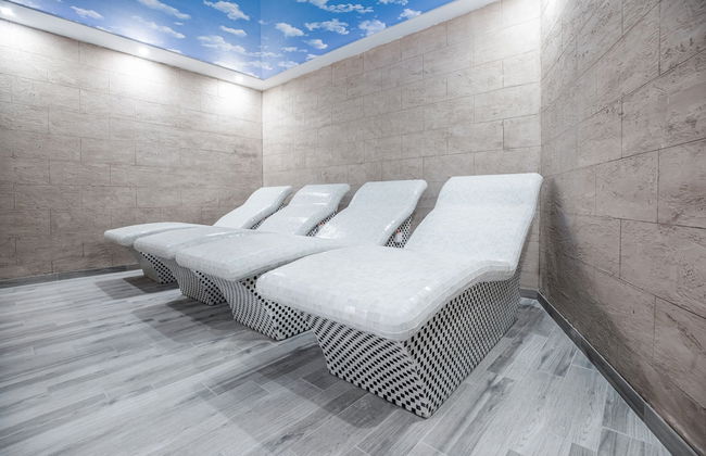 Sky Cabin Apartments - Photo 58