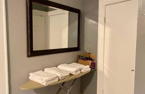 Cozy 1 BR, walk to subway, Free WiFi & Parking - Foto 33