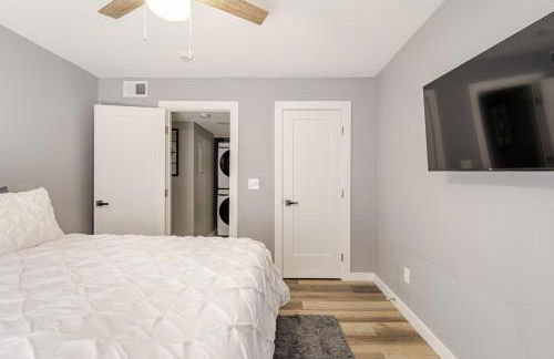 Spacious 2BR 2BA Steps from Hospitals and Uptown Charlotte Minimum Stay 15 Days or More - Foto 29