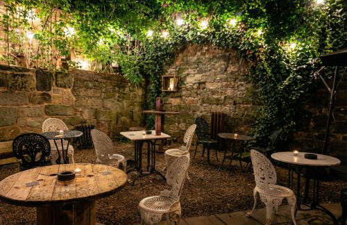 Quirky Village Centre Apartment Above a Cocktail Bar, Castle Donington - Foto 13