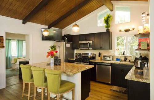 Romantic Retreat, Relax at Hot-tub, Indoor & Outdoor shower, firepit, 5 min to Hawaii Volcano park - Foto 43