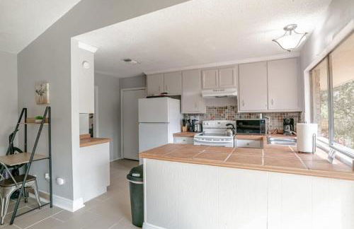 Parkhill Place- Mins from University of South AL - Foto 18