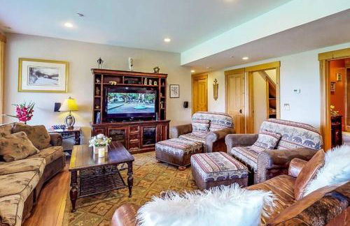 The Glen House -9 Bdrm Estate Sleep 26 Movie Theater,Pool,Golf,Ski - Foto 46
