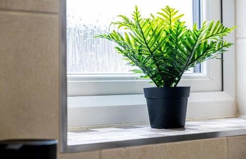 Contractors Retreat 3 bedroom house, sleeps up to 7, free parking - Foto 68