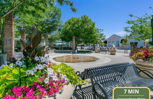 Fire Pit Getaway Shops and Dining 70in TV - Foto 41