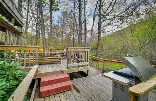 Lanesville Home with Pool Table, Bar and Deck! - Foto 29