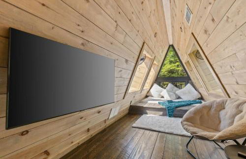 Secluded Luxe A Frame Lodge~ Hot Tub~ Fire Pit - Foto 19