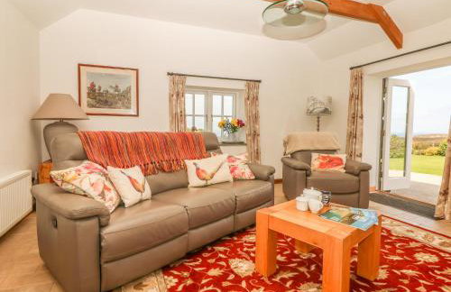 Back Of Beyond - Photo 3