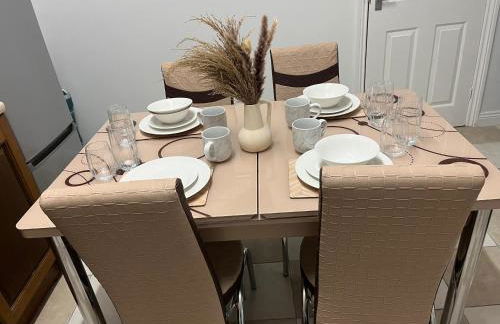 Comfortable, spacious 2 Bedroom house close to Etihad Stadium - Foto 3