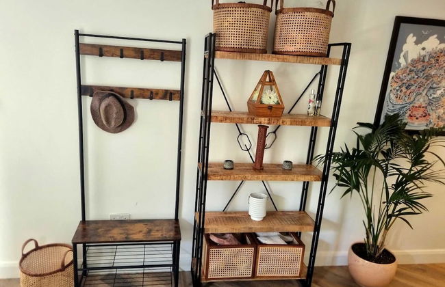 Spacious & Renovated 1-bed Garden Flat in London - Photo 26