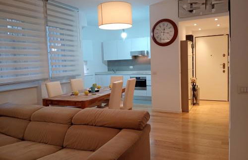 SANDONHOUSE MILANO - Foto 12