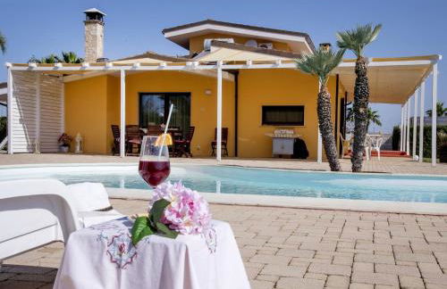 Villa Near Gallipoli w/ Pool - Foto 14