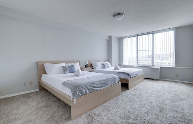 Bright Comfort in DC Apts - Foto 25