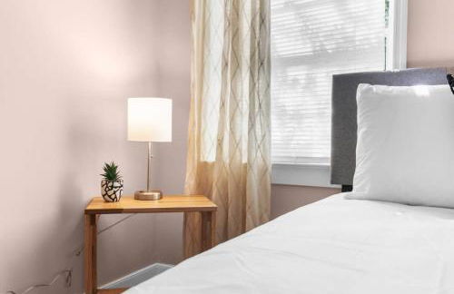 10 Mins to Legion Field Stadium- Blushing Bungalow - Foto 18