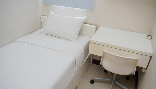 Modern And Nice 2Br Apartment Scientia Residence - Foto 4, Habitación