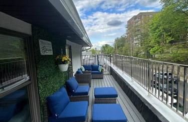 Sleek 1 Bedroom Apartment Plus Balcony 30 Mins to NYC - Foto 25