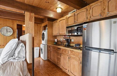 Stunning Views at Stargazer - Lakefront Studio - Photo 25