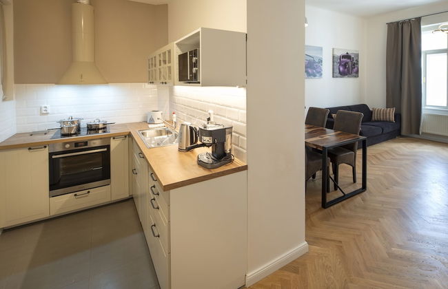 Amazing Apartment Zborovska - Foto 16