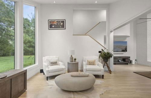 Wainscott Woods by Rove Travel - Luxe Estate with Pool - Foto 6