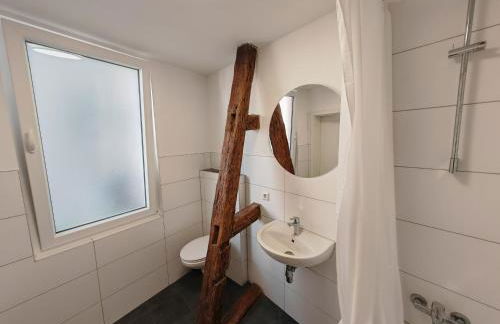 Stadtmitte Apartment im historischen Viertel -100qm Wohnfläche & 30qm Dachterrasse - Foto 3