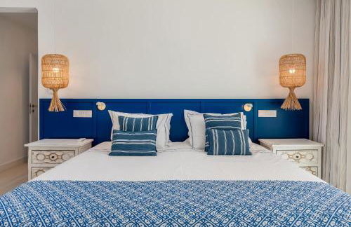 Charming Villa with Pool & Scenic Garden - Foto 43