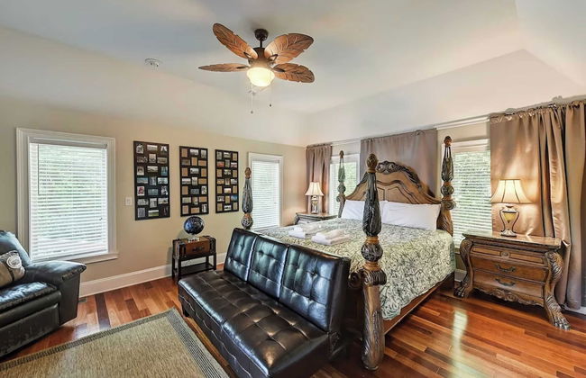 Family Lake House Retreat by Avantstay Sleeps 28 - Foto 4