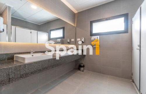 3 Bedrooms Apartment in flamenca Village with 3 Pools, sauna, gym and Jacuzzi - Photo 41