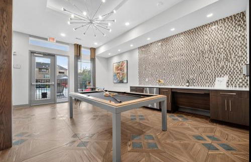 Luxury 2BR Cedr Sprgs area with Parking, Pool, Gym - Foto 68