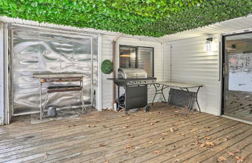 Large Greeley House with 2 Game Rooms and Yard! - Foto 37