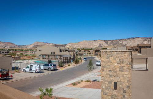 Poolside Oasis - Foto 35