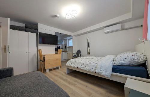 Apartment with AC, full kitchen, self check in, parking, 8 min to SAP campus, Wi Fi - Foto 67