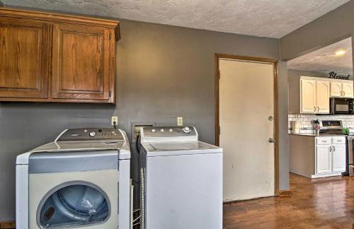 Tranquil Family Home with Yard, 14 Mi to Springfield - Foto 26