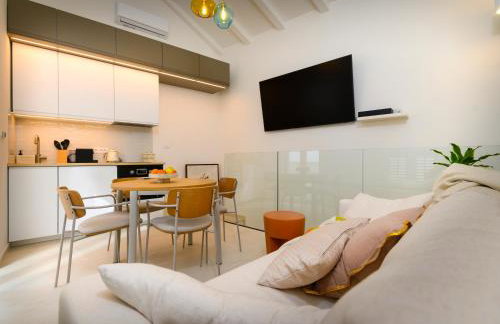 S27-Modern house in the old centre with parking - Photo 45