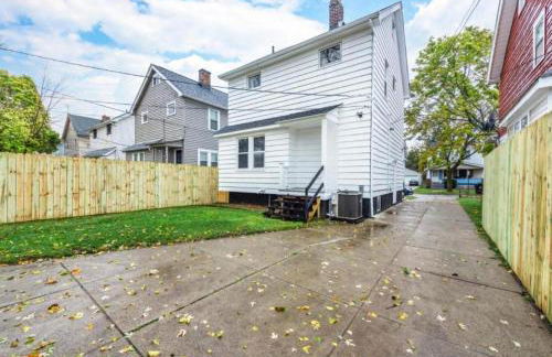 Newly Renovated and Designed Near Downtown - Foto 31