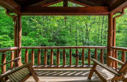 A Creek Runs Thru It - Secluded Waterfront Cabin - Foto 37