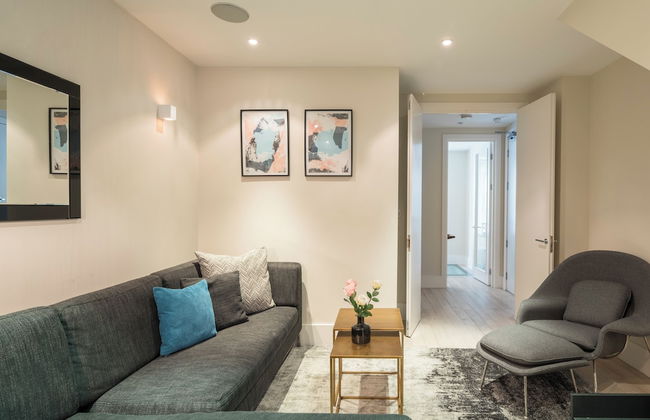 Fitzrovia by Viridian Apartments - Photo 30